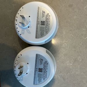 2 Pura diffusers with fragrances